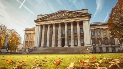 How Corporate Borrowing Shifts with Changes in Interest Rates